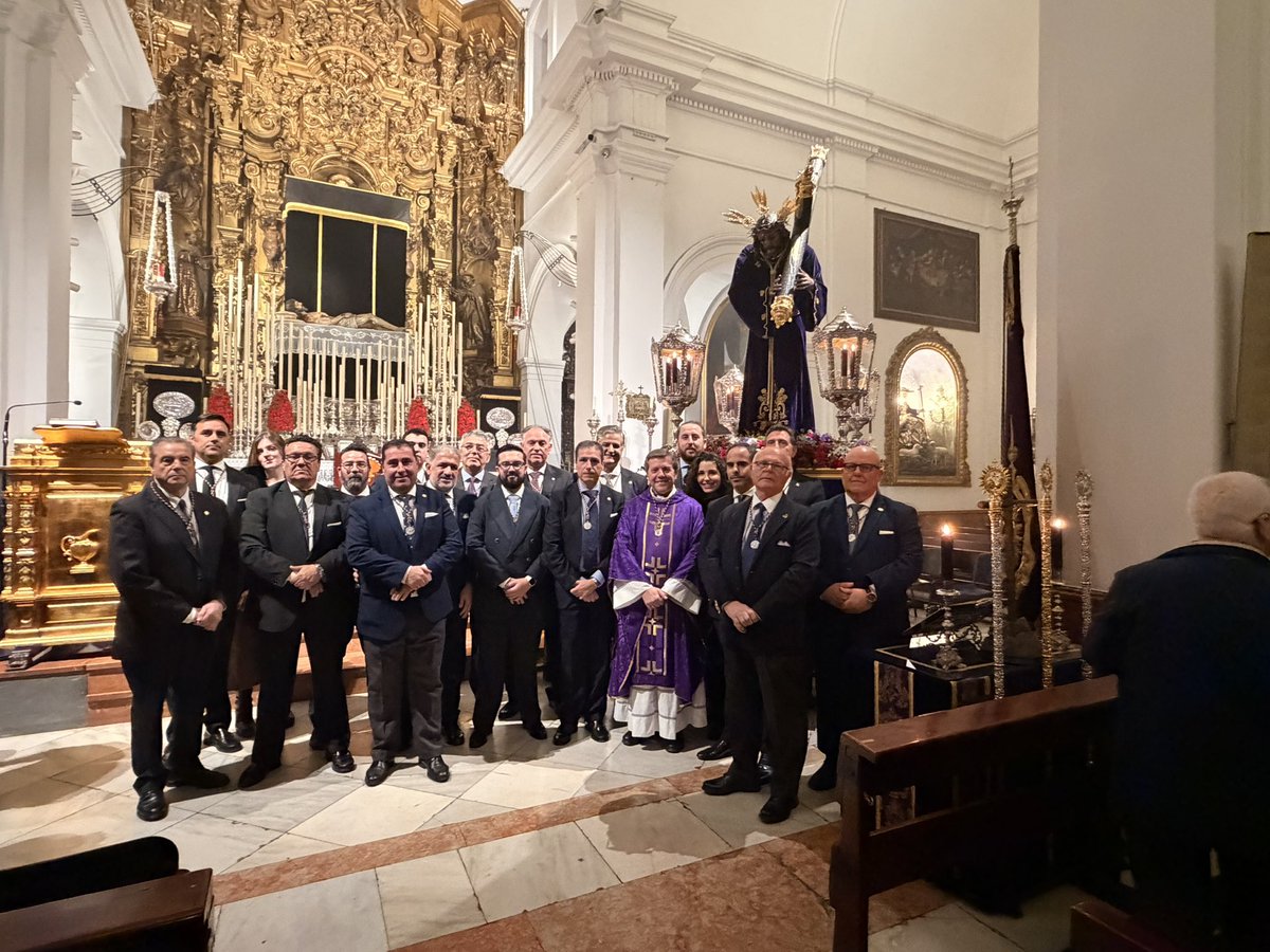 HdadGranPoderDH's tweet photo. Ayer vivimos una jornada histórica con el Solemne Traslado de nuestro Titular. Pese a que la lluvia impidió visitar el lugar donde recibió culto en 1901. Tras el traslado, celebramos la Solemne Eucaristía en Acción de Gracias. CXXV Aniversario de su hechura. https://t.co/mvYjXKnv1h