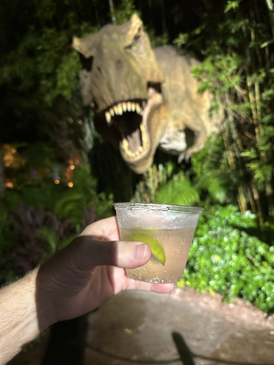 CruzinParadise's tweet photo. #GoodMorningX Have A Magical Monday! #Cheers @UniversalORL @HorrorNightsORL I always get a little scared with #Igor has the tape measure. Make it an #EpicDay https://t.co/RbQ530Gs8Y