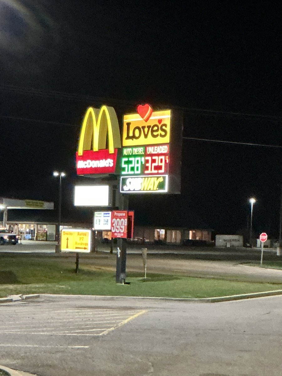 groy(wokeriech)per tweet media