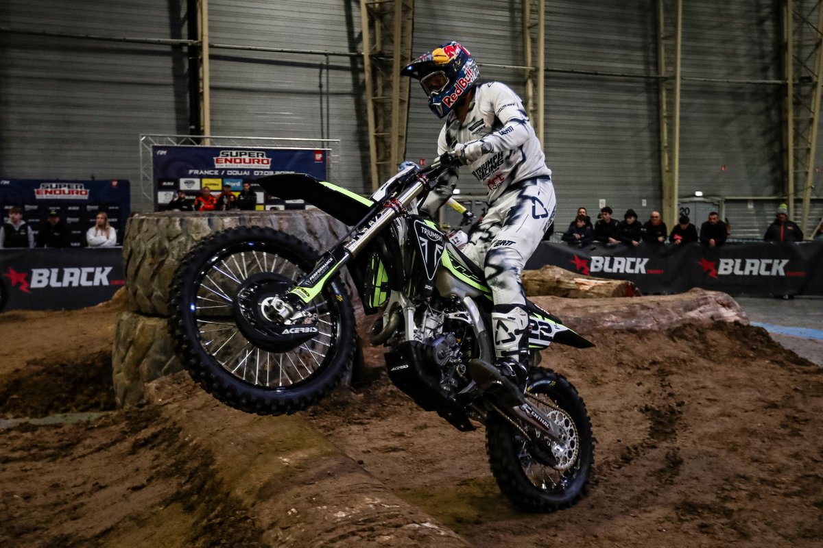 Triumph Motorcycles tweet media