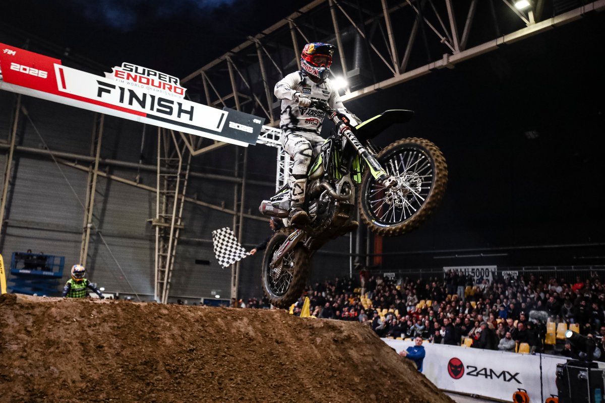 Triumph Motorcycles tweet media