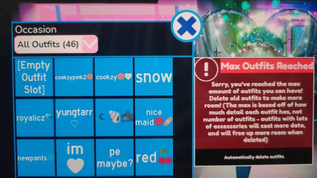 Wdym-
I just updated my old fit and huh
#royalehigh