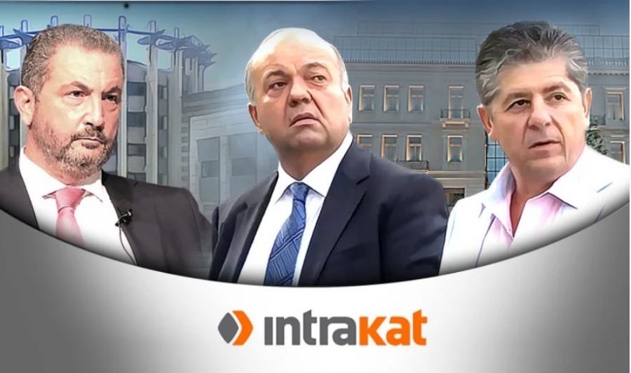 Ως πότε θα κρύβεστε πίσω από τον μπροστινό εθισμένο ;

Γιατί τσιγκουνεύεστε την αποζημίωση στον ταβερνιάρη και στεναχωρείτε τους φίλους μας τους βαζελους;

Βγείτε μπροστά και διοικήστε επιτέλους !!!
Εχετε ευθύνη όχι μόνο τσεπα 

#paobc #paobcaktor #paofc
