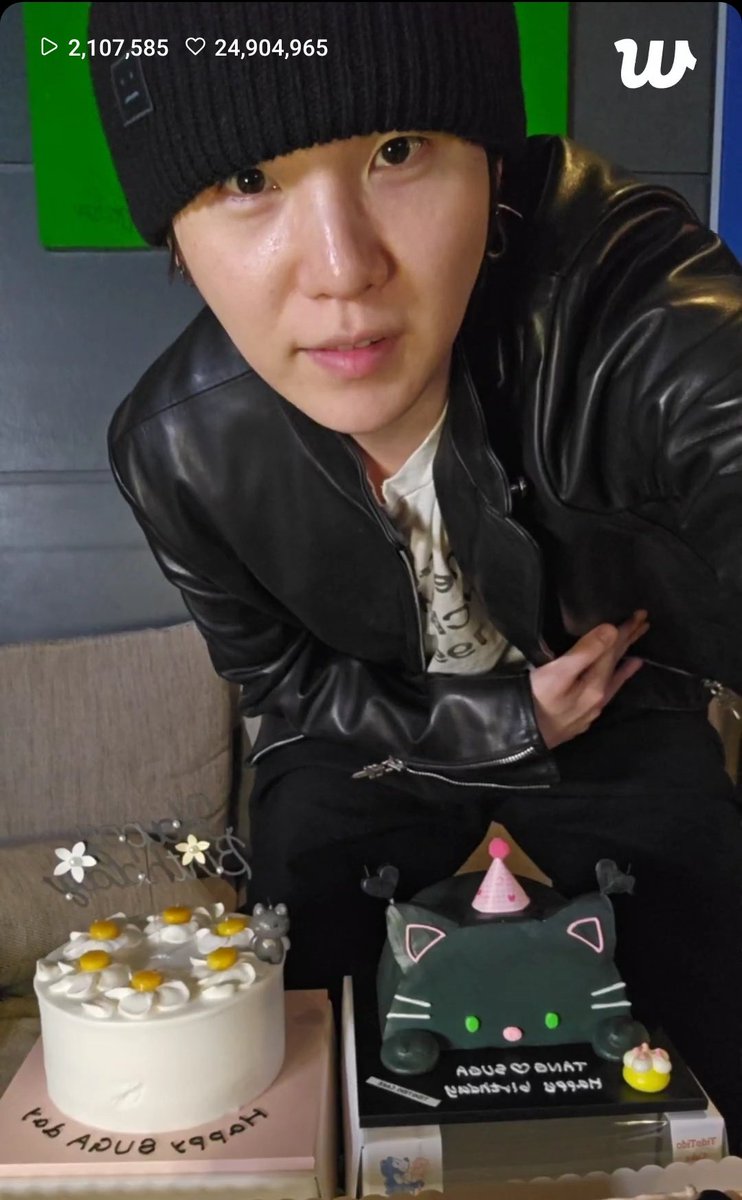 BTSTurkey's tweet photo. [09.03.2026] SUGA Weverse yayınından~

[TR] "Her neyse, sizleri görmeye geldim... Geri dönüş de çok yakın olduğu için, paylaşılacak çok şey olacak. Sağlıkla kalın, yakında tekrar görüşürüz, hoşça kalın!" https://t.co/CVeUrCG5Ac