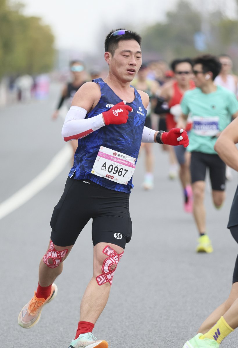 JiangsuYouth's tweet image. 🌟 Get ready for the 2026 Nanjing North Shore Marathon on March 8! 🏃‍♂️ 20,000 runners will hit the streets from Nanjing Youth Olympic Sports Park, racing along the riverside! 💨 #NanjingMarathon #RunWithPride #YouthinJiangsu