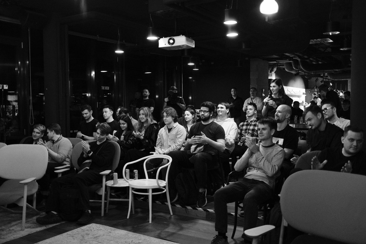 React Prague tweet media