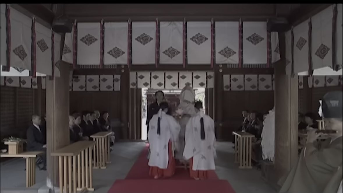 hikawa_kaikan's tweet photo. 23年前。
川越氷川神社と氷川会館で レミオロメンさんの 「3月9日」 ミュージックビデオが撮影されました。
あの日の境内にも 卒業を迎える人や、 春を待つ人がいたのかもしれません。
そして23年後の今日も 多くの人がこの曲を聴いている。
そう思うと、 なんだか嬉しくなります。 https://t.co/quBoraQouj