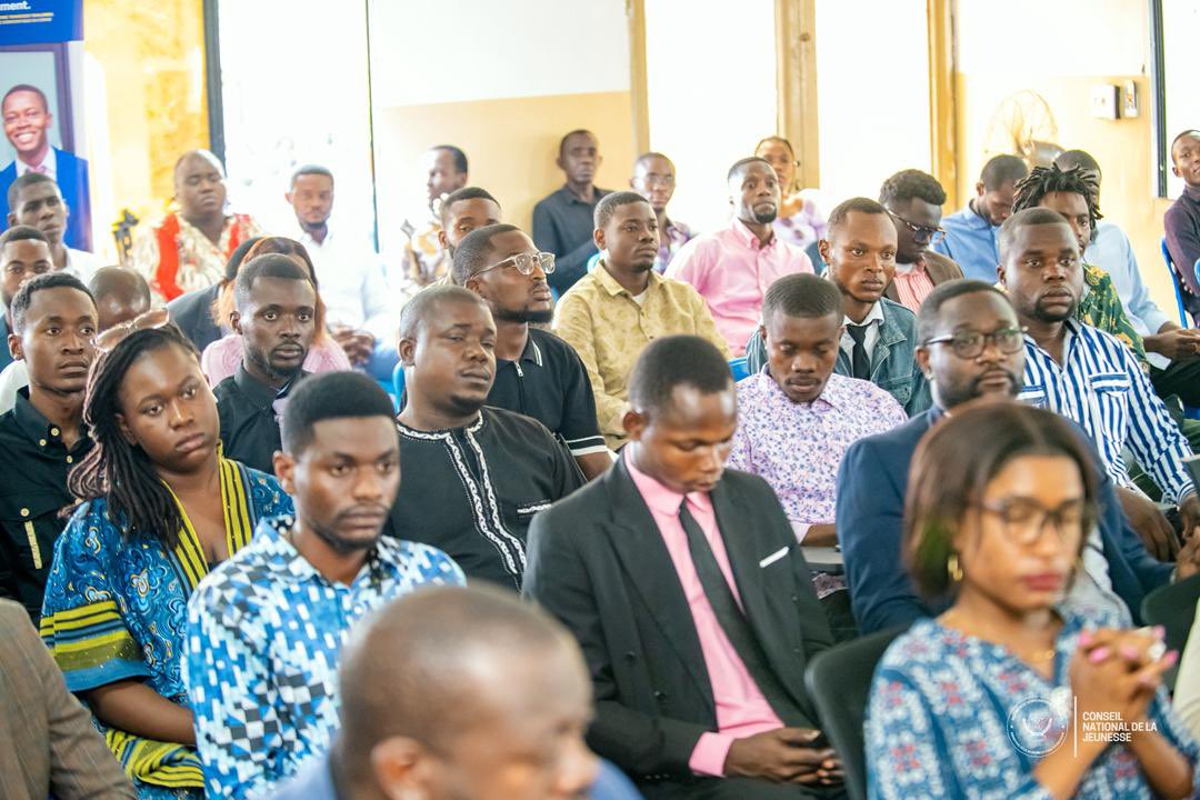 Ronaldo_Mayumbu's tweet photo. Retour sur la matinée @CnjRDC-@FogecRdc  : 100 entrepreneurs formels ont échangé sur l’accès au financement, les garanties FOGEC et la plateforme BOKELI pour simplifier leurs business plans.  #EntrepreneuriatJeune #CNJ #FOGEC #BOKELI https://t.co/gqkuvk5BKb