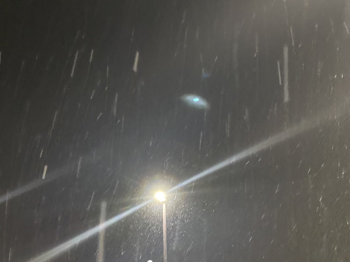 便箋の書き出しにある陽春で止まったままの外に降る雪
『 春 』 有利 #うたの日 #tanka utanohi.everyday.jp/open.php?no=39…

2025/3/9 うたの日、投稿歌(推敲)

#短歌 #プレイバックうたの日 
(写真は昨年同時期。春のなごり雪❄️)