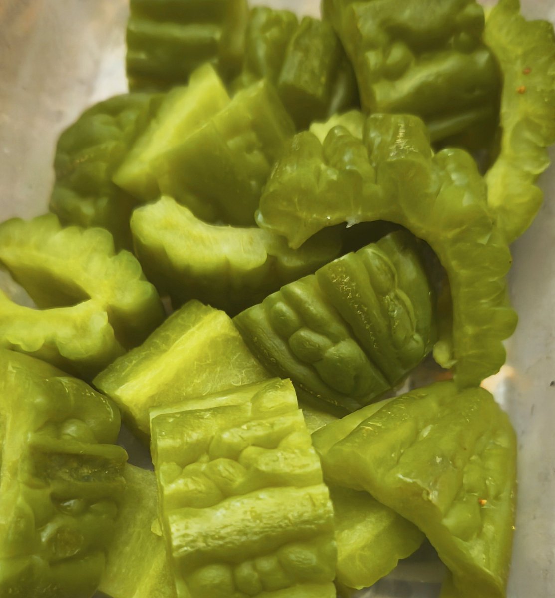 Kadang yang (ter)enak itu justru yang pahit-pahit. Tinggal bikinin sambel dan gorengin ikan asin!