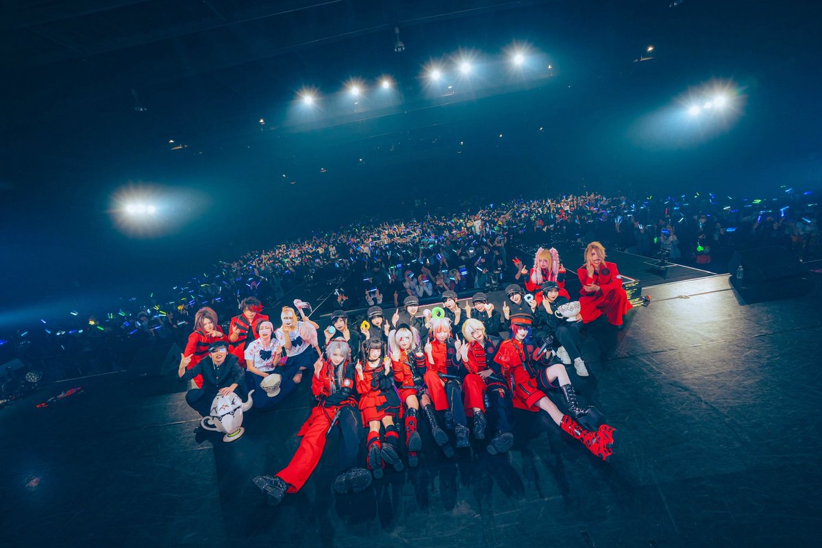 mercuro_info's tweet photo. 【🎌🔴絶望セカイツアーファイナルありがとうございました⚫️🎌】

2026.03.05 豊洲PIT

マーキュロ主催単独巡業
『絶望セカイ』千秋楽

㊗️完売御礼㊗️

💻配信アーカイブ
【 https://t.co/1Obs7yIkbS 】

#マーキュロ
#mercuro
#絶望セカイ https://t.co/DQlbRaM1r4