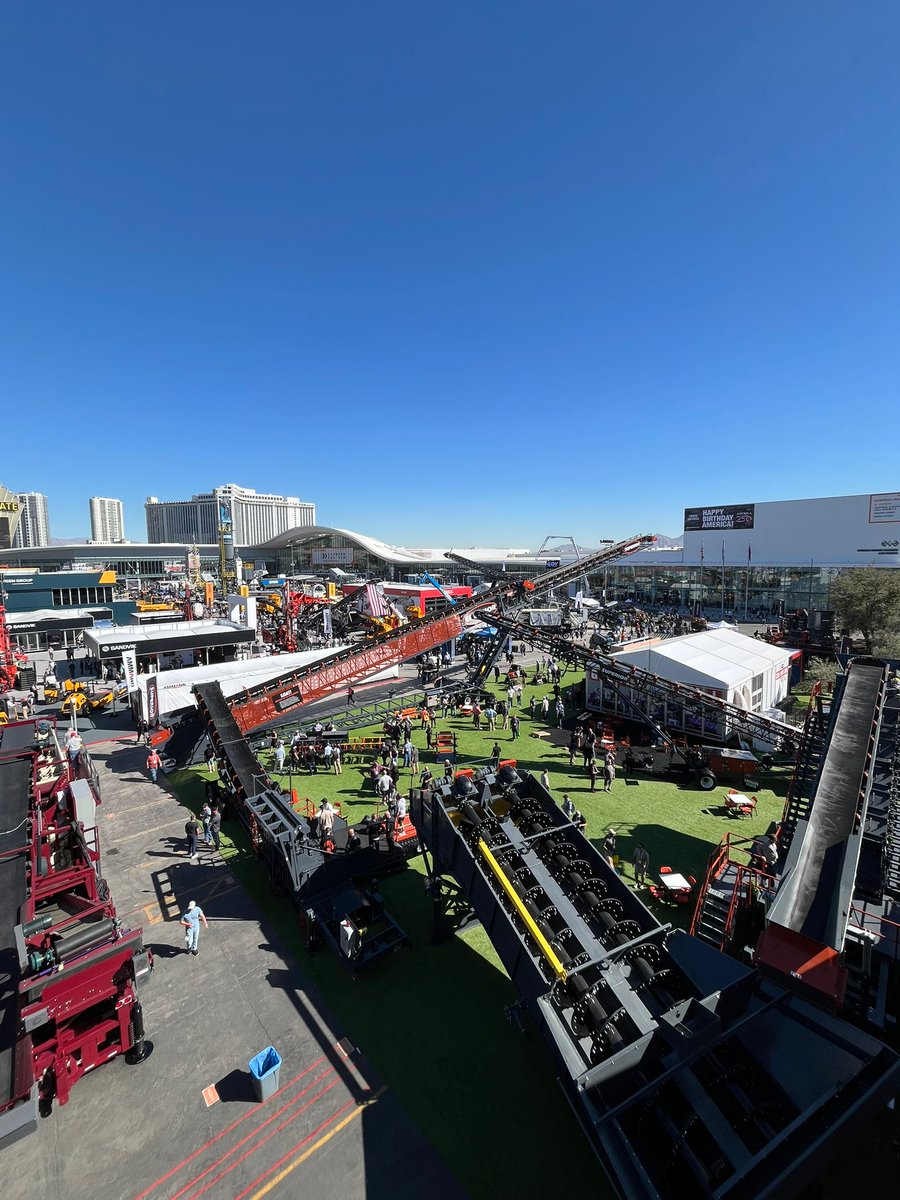 queenprojecteu's tweet photo. The #QUEENproject, through Gremi d’Àrids de Catalunya, is closely following innovations showcased at CONEXPO-CON/AGG in Las Vegas — one of the largest construction and aggregates trade fairs in the world, gathering thousands of companies and industry experts every three years.
A key global meeting point for the future of the aggregates sector.
At the event, it was great to see the impressive international presence of Weir Minerals, a global partner in the European Commission Horizon #QUEENproject.
Events like CONEXPO showcase the latest technologies in crushing, screening, processing and quarry equipment, driving efficiency and sustainability in aggregates production.
#MiningTech #Innovation #Aggregates #Mining #RawMaterials
@EU_Commission | @EU_Hadea | @weirgroup | @NTNU |@arenesbellpuig | @ChangeoverLtd