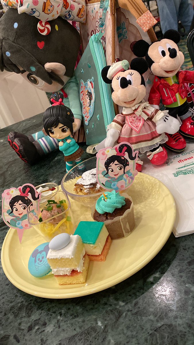 LEONIS_Rikty's tweet photo. クリパレきたの

ヴァネロペメニュー
デザートにたくさんあった✨ https://t.co/iynl1aaMvy