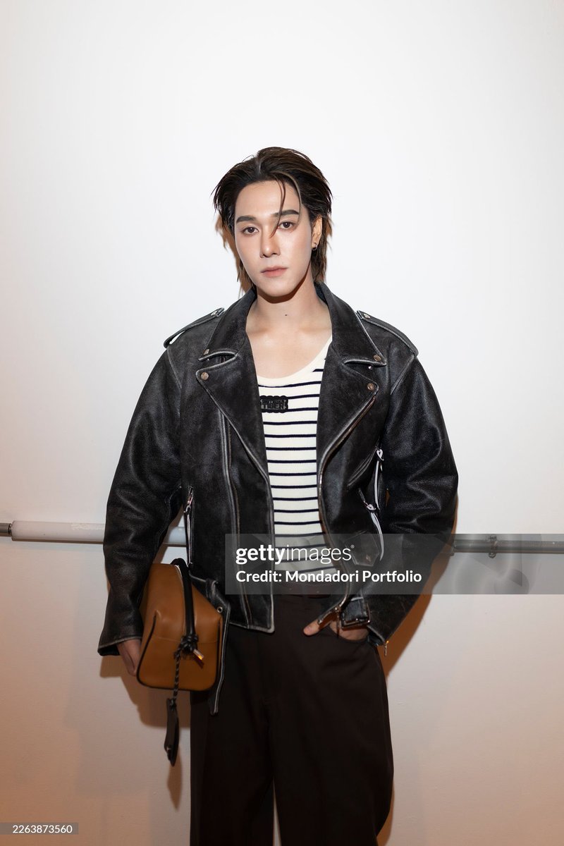 SNBFF2530's tweet image. รูปใหม่โซจึ้ง หล่อมาก ตาแตก ไอเลิฟพี่หิรัญ

NANI X ONITSUKA TIGER AW26

#OnitsukaTigerxNani
#OnitsukaTigerAW26
#MilanFashionWeek
#hirunkit_ @Hirunkit_