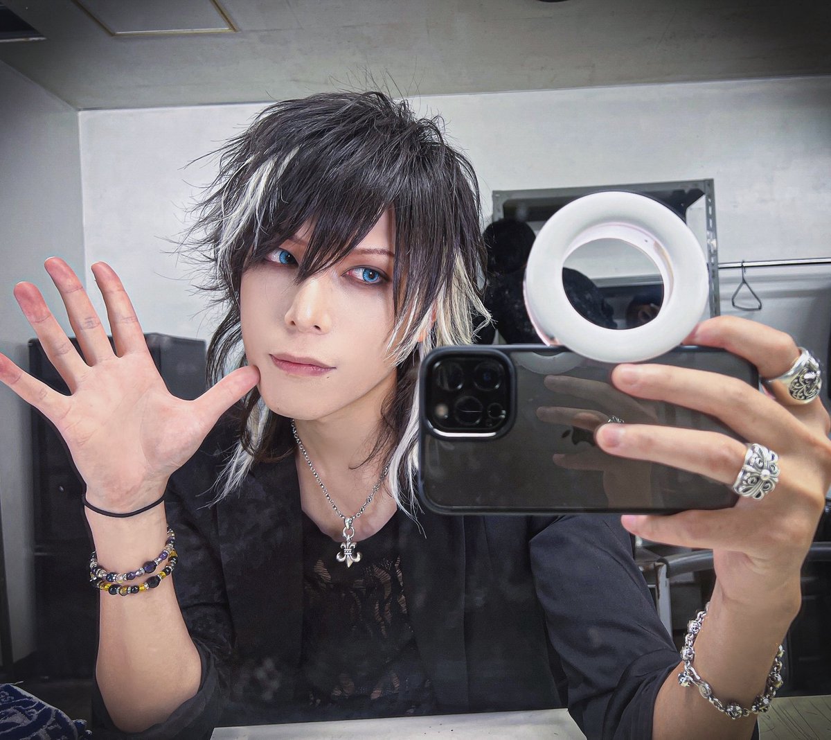 xxxmotoixxx's tweet photo. 来週からのスケジュールの仕込み中🎸

・3/17  心斎橋CLAPPER

・3/18  HOLIDAYNEXTNAGOYA

・3/30  新宿motion

名阪！
久々の大阪〜名古屋の流れ楽しみ😋🎸✨

ご来場お待ちしております🎸 https://t.co/luAzfWXdXT