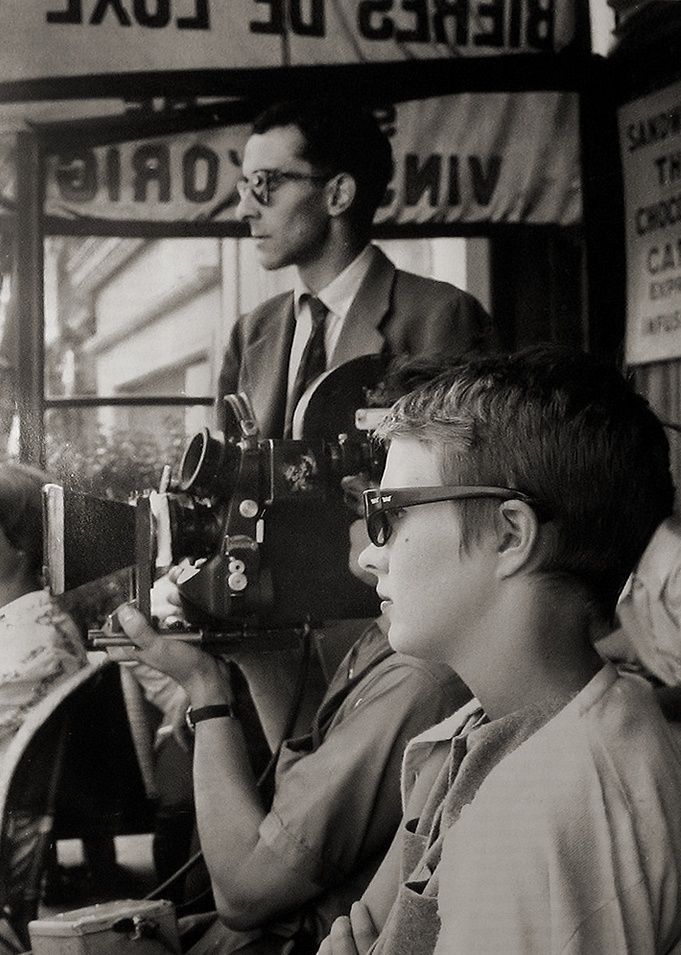 projectionistw's tweet photo. Jean-Luc Godard and Jean Seberg during g the filming of 'À Bout de Souffle'. https://t.co/OnCwCOUKk6