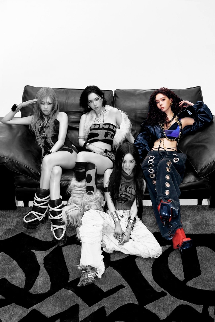 selfolssi ♤ tweet media