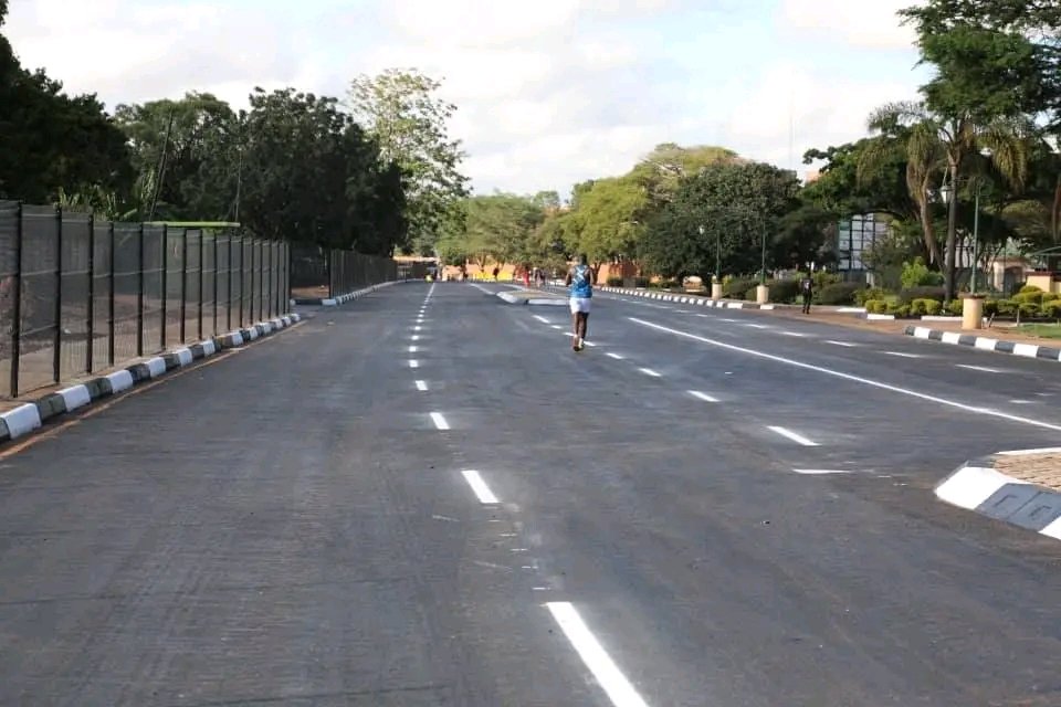 MairosiWatungwa's tweet image. The Minister of Transport and Infrastructural Development, Hon Adv F Mhona will officially open the rehabilitated Lorraine Drive to traffic today, marking a key milestone in strengthening the country's road infrastructure.
#EDWORKS
#InfrastructureDevelopment
#Vision2030AReality