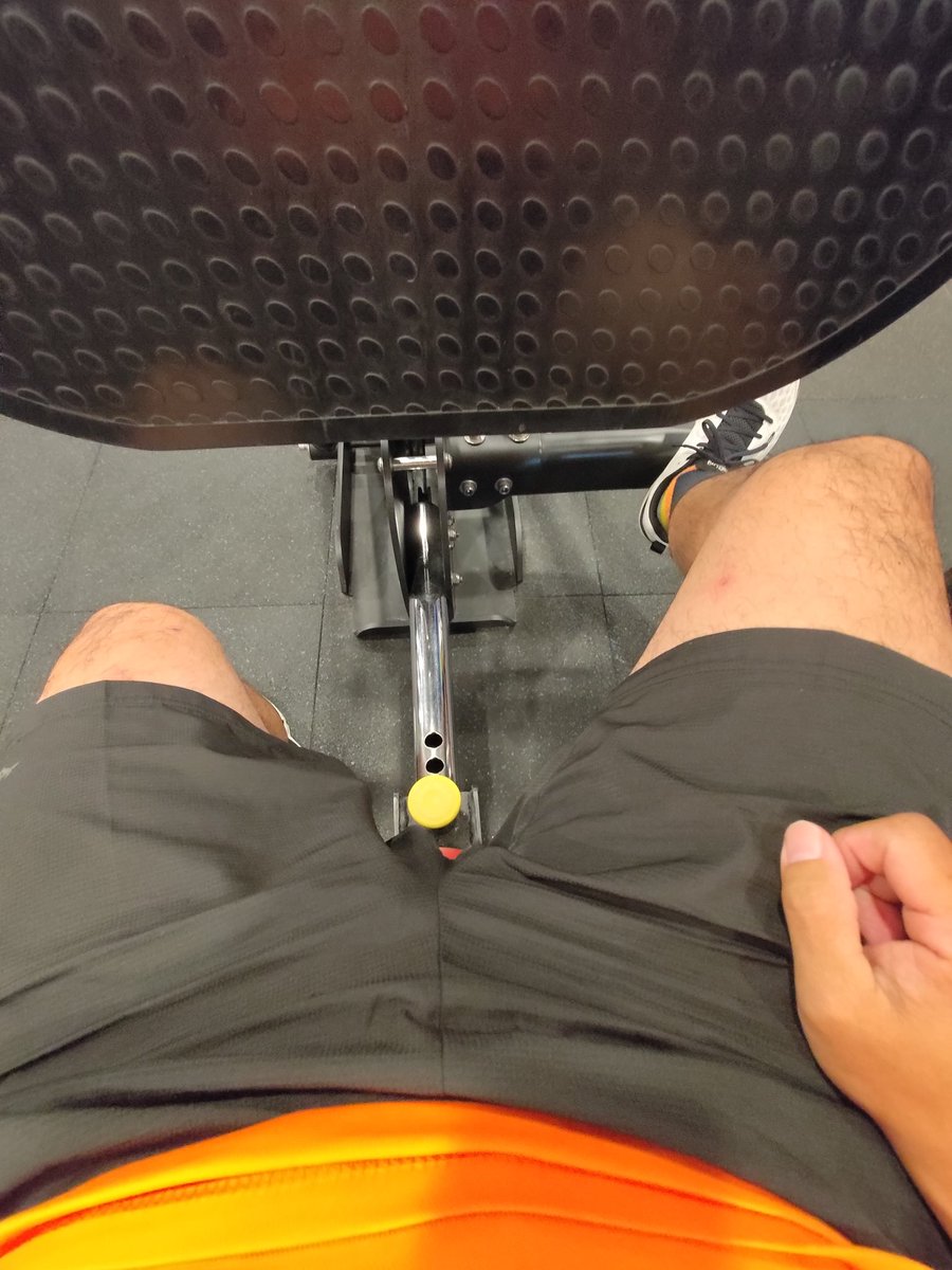 興騎天 tweet media