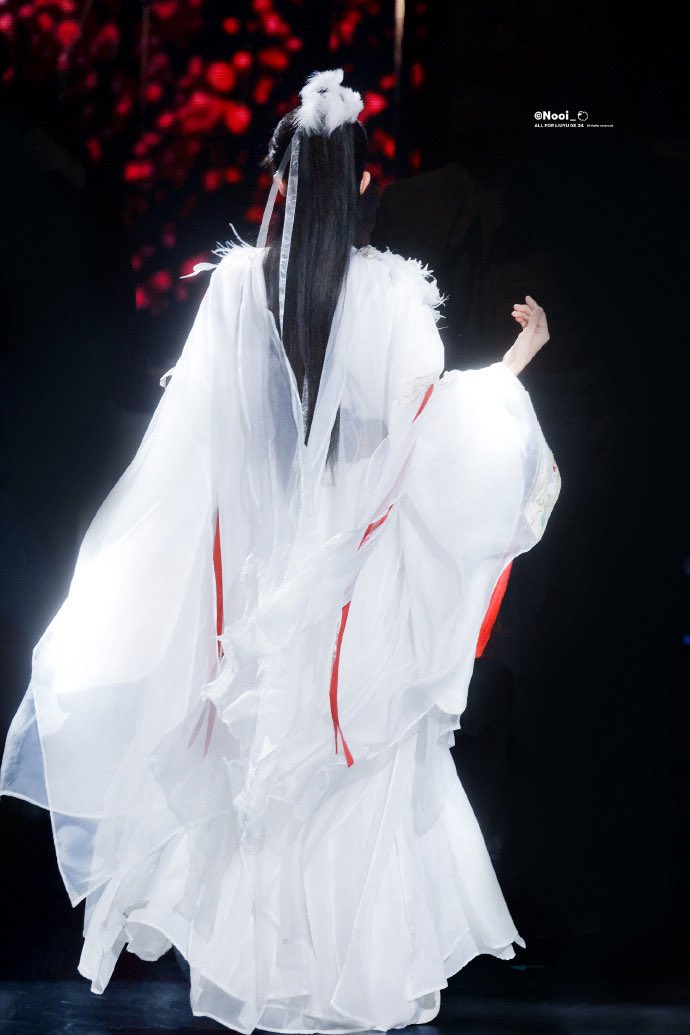 Người như một giấc mộng

Eastern Breeze Liuyu #Liuyu_SHIATZYCHEN_in_Paris