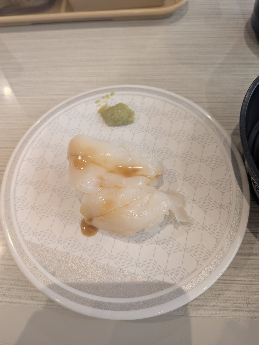 geminiminmin's tweet photo. 寿司ガキ(ガキ抜き成人男性入り)しに来た https://t.co/zFePOAI41r