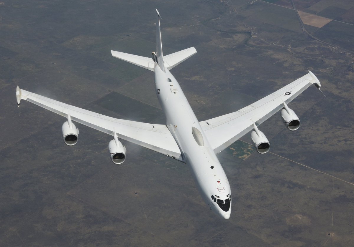 CryptoNewsHntrs's tweet photo. 🚨 BREAKING:
🇺🇸 US DEPLOYS BOEING E-6B MERCURY TO THE MIDDLE EAST
KNOWN AS THE "DOOMSDAY PLANE," THIS FLYING COMMAND CENTER COORDINATES NUCLEAR STRIKES AND COMMUNICATES WITH SUBMERGED SUBS
#BreakingNews #USMilitary #DoomsdayPlane #E6B #MiddleEast #NuclearCommand https://t.co/zCnxnlCYEA