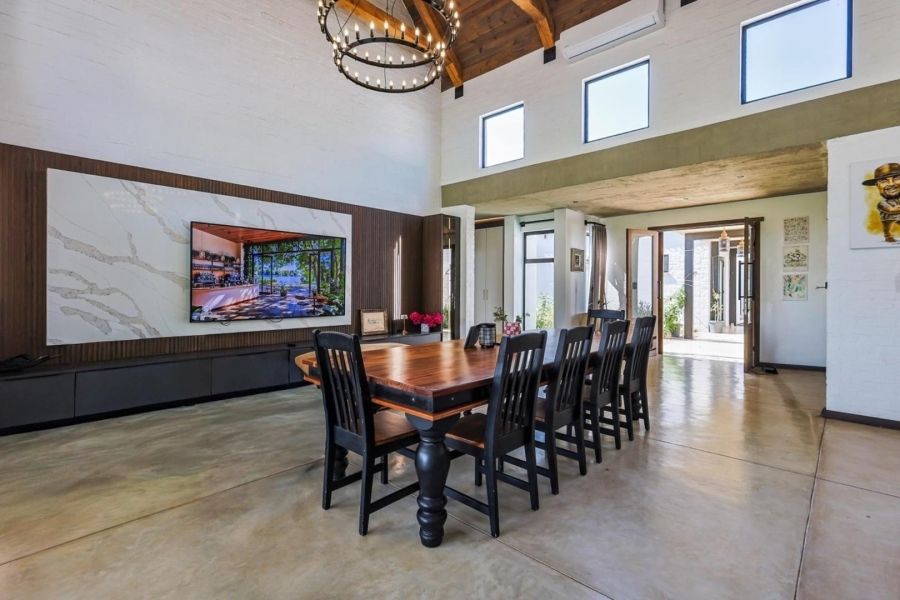 propcentralsa's tweet image. Welcome to your Ridge Estate dream escape. View this property now at buff.ly/OiuqLU1 listed for R12,900,000
4 Bedrooms| 4.5 Bathrooms| 4 Garages| Pool
Follow #PropertyCentral for #EXTREME property
#HomeSweetHome #LuxuryLiving #DreamHome