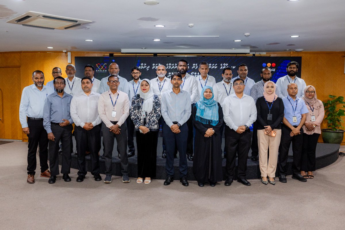 ކ. ހުރާއަށް ކަރަންޓާއި ފެން އަދި ނަރުދަމާގެ ޚިދުމަތް ދިނުމާއި ސްޓެލްކޯއިން ހަވާލުވުމުގެ އެއްބަސްވުމުގައި މިއަދު ވަނީ ސޮއިކުރެވިފައި. މި އެއްބަސްވުމުގައި ސޮއިކުރެއްވީ ސްޓެލްކޯ ހިންގެވުމާއި ހަވާލުވެވަޑައިގެން ހުންނެވި، ކުންފުނީގެ ޑެޕިއުޓީ މެނޭޖިންގ ޑިރެކްޓަރ ޑރ. އަލީ އަޒްވަރާއި،