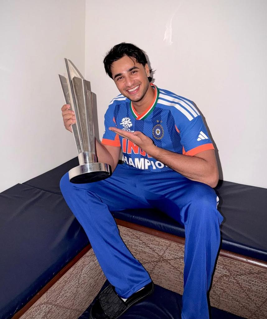 ren. 💤 tweet media