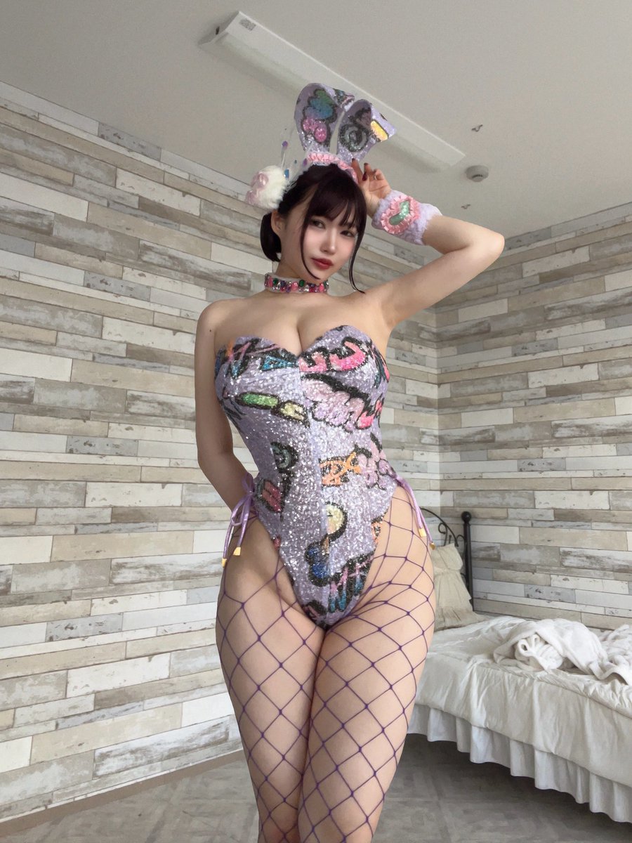 Its_me_Shuri's tweet photo. 【珠凛初・オンライン写真集、遂に明日発売！】

#アトリエダーム 様のバニー衣装を4着分、贅沢に撮り下ろしていただきました。網タイツの組み合わせにも是非ご注目ください🕸���

販売開始: 3/10(火)18:00より
価格: ¥1000

購入ページはこちら↓
https://t.co/qvsU2tjT7e

一部衣装をチラ見せ…♡ https://t.co/VzowIFVGWx
