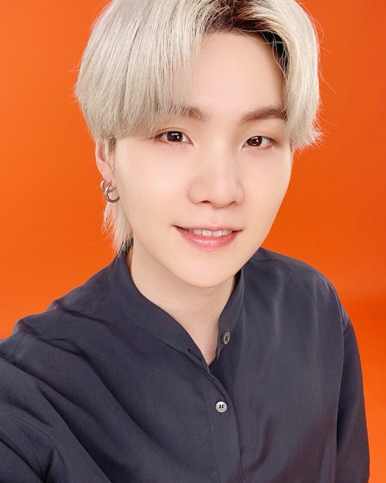 ユンギお誕生日おめでとう*\(^o^)/*

#SUGA #슈가 #HAPPYSUGADAY