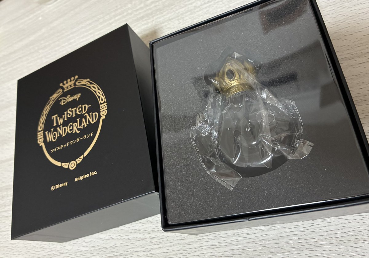 購入間違えました…自業自得すぎる… 明日以降ツイステ展に行く方で