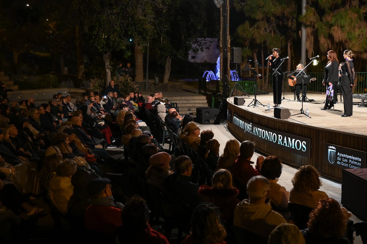 «Musicando» celebró una noche especial con las mujeres del proyecto Kanarii

Bajo dirección musical de Jacqueline García y con las voces de Miriam Reyes, Ana Gil y Mari Carmen Segura, la formación cautivó a la audiencia