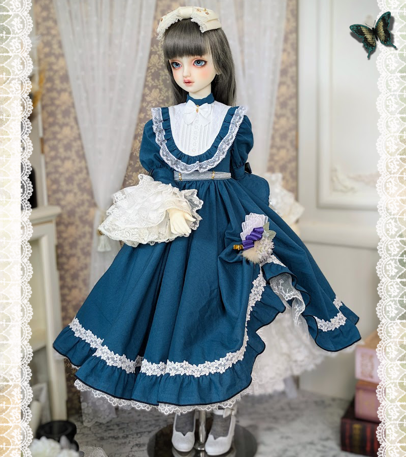 レース袖のお洋服が完成しました。
今回はアンダースカートがちょっとだけ豪華なので、コサージュでワンピースの裾を留めてちらりと覗かせるのも可愛いかなと思います。
今週木曜日出品予定です。
