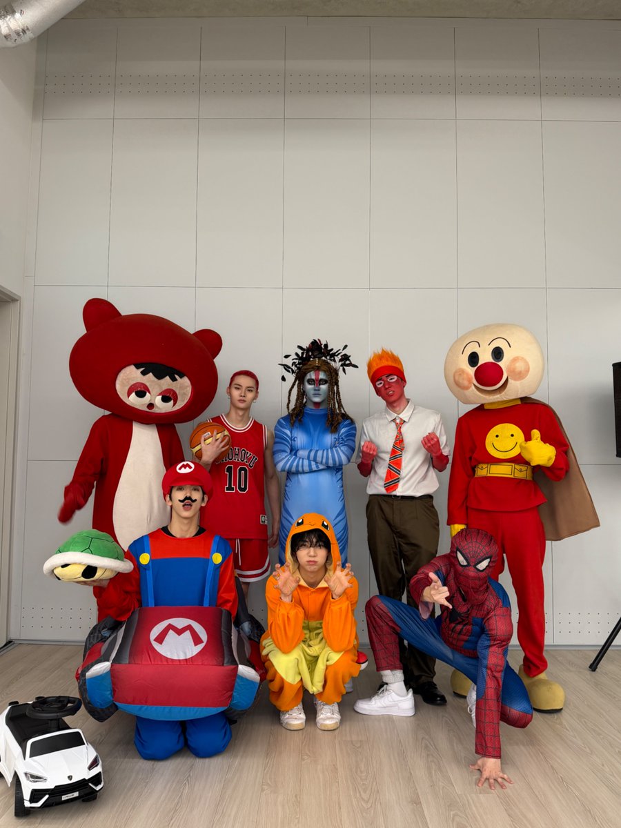 [📷]

빨갛게(💙?) 물든 열정 가득 캐릭턴🔥🎈

#8TURN #에잇턴 #エイトターン
#BRUISE #8TURN_BRUISE