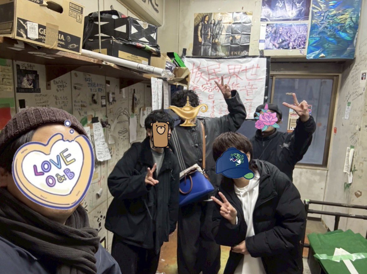 seminken's tweet photo. 先日、2011年卒OBの方4名が取り壊し前の訪問に来られました！
この機会を逃すともう二度と生で思い出の場所は見ることができなくなるので、他のOBOGの方も是非お越しください🏃
#差し入れお待ちしております https://t.co/ldTK5DBuaI