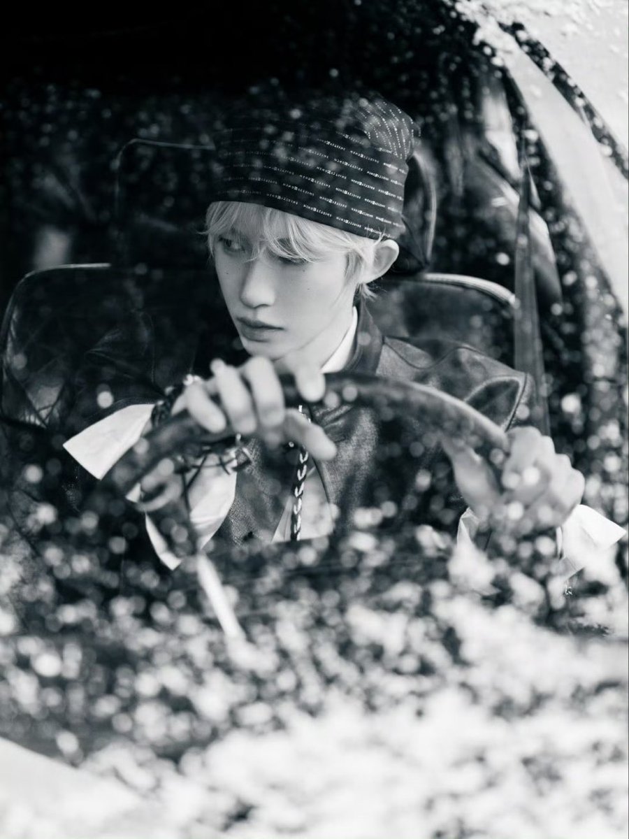 Xăng tăng thì sao? Ck là boy phố mà các con vk 🚘
Eastern Breeze Liuyu
#Liuyu_SHIATZYCHEN_in_Paris