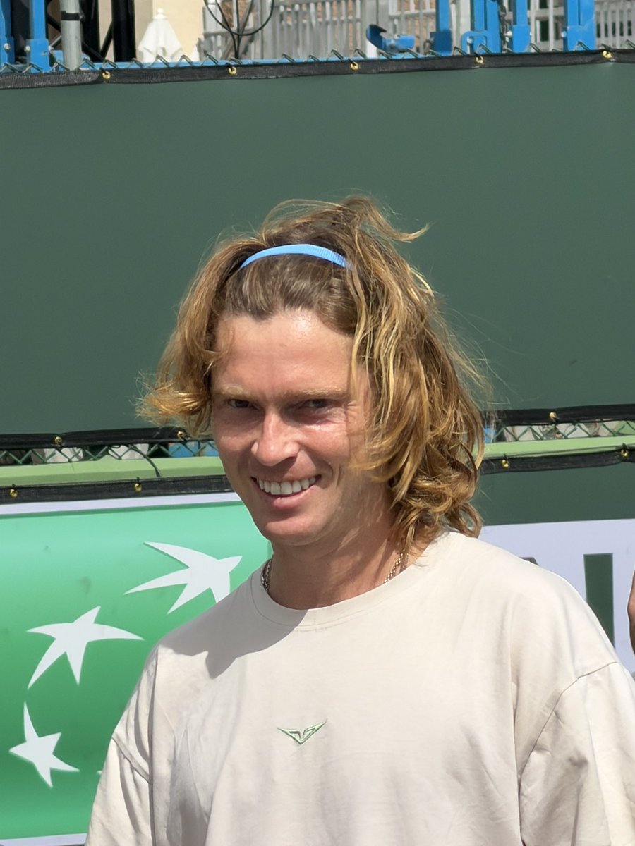 Andrey is so blondeee now 🫠