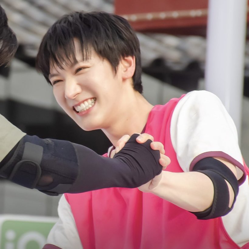 ⁽⁽٩(˃̶͈̀ ᗨ ˂̶͈́)۶⁾⁾ นุฉู้แรงคัยมั่ยหวัยเยย นุก้จายิ้มฉู้แบบนิ้ล่ะจ้ะ