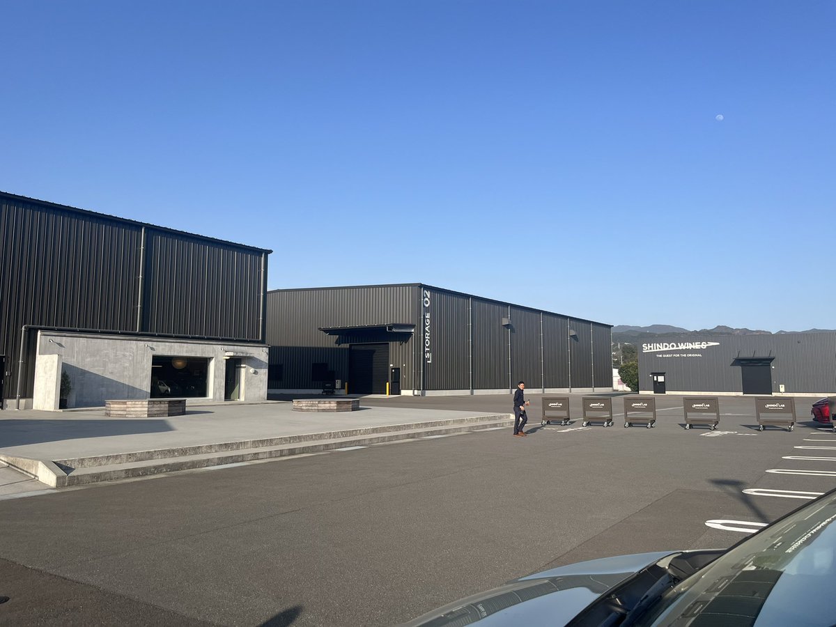 ku_whisky's tweet photo. 先日、新道蒸溜所さんにお邪魔させていただきました！ウイスキーを作る中の様々な工程のそれぞれで、こだわりを持って作ってらっしゃり、圧倒されるばかりでした…非常に勉強になり、目の前のウイスキーを“理解する”楽しさがありました！
#新道蒸溜所 #京都大学ウイスキー同好会 https://t.co/T1MO2mCpx9