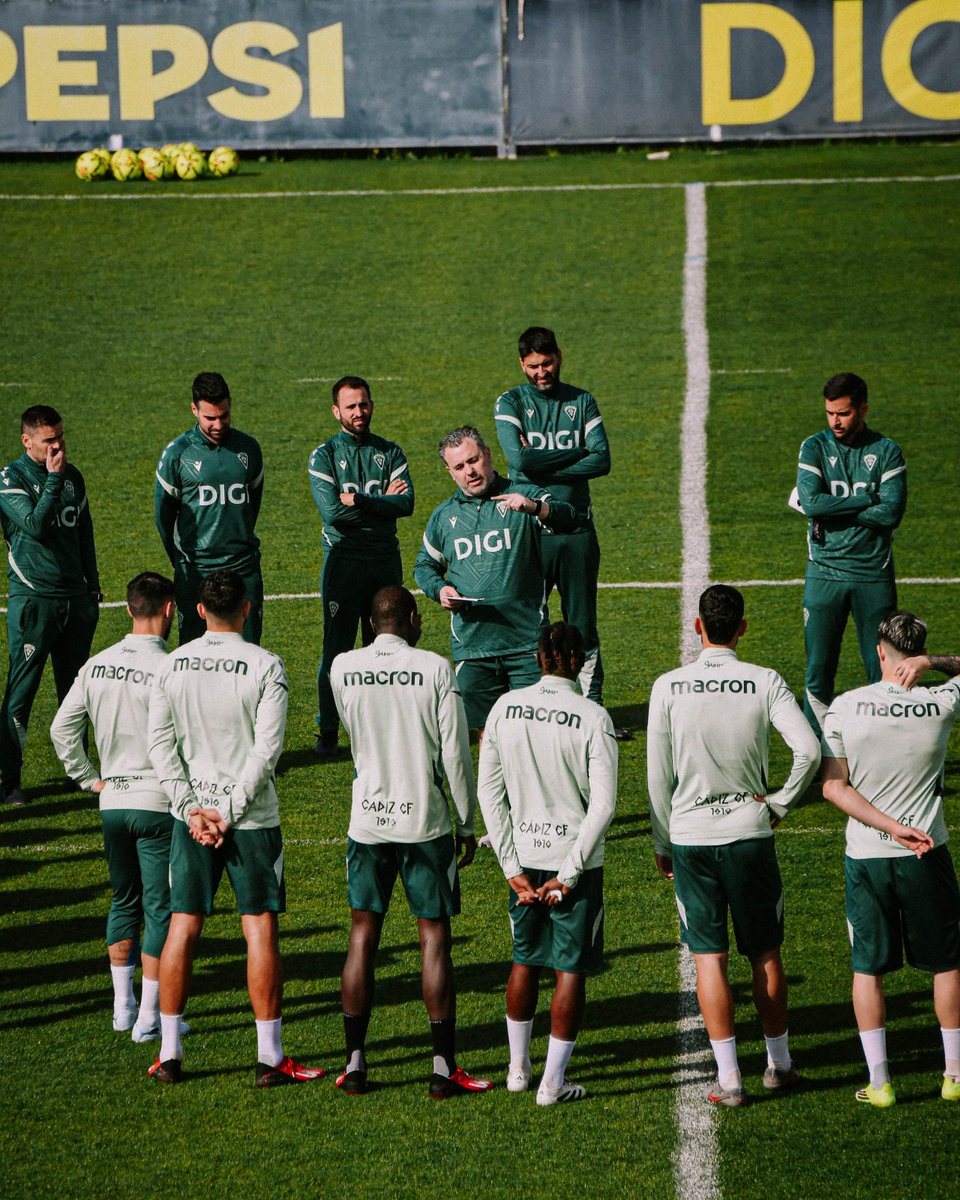 Cadiz_CF's tweet photo. 𝑵𝒖𝒆𝒗𝒐𝒔 𝒄𝒐𝒎𝒊𝒆𝒏𝒛𝒐𝒔 💛✨ https://t.co/EFSfEmbA4p