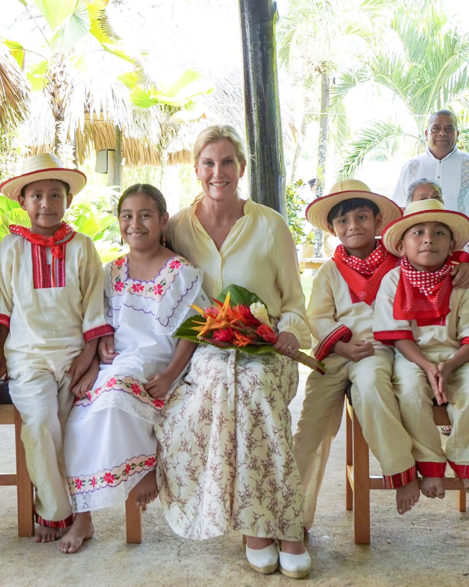 The Royal Family tweet media