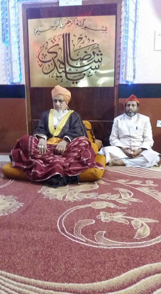 HashmathQ's tweet photo. Hzt Siraj ul Mashaiq Saheb Qibla Rh. https://t.co/XwLGhJiqTg
