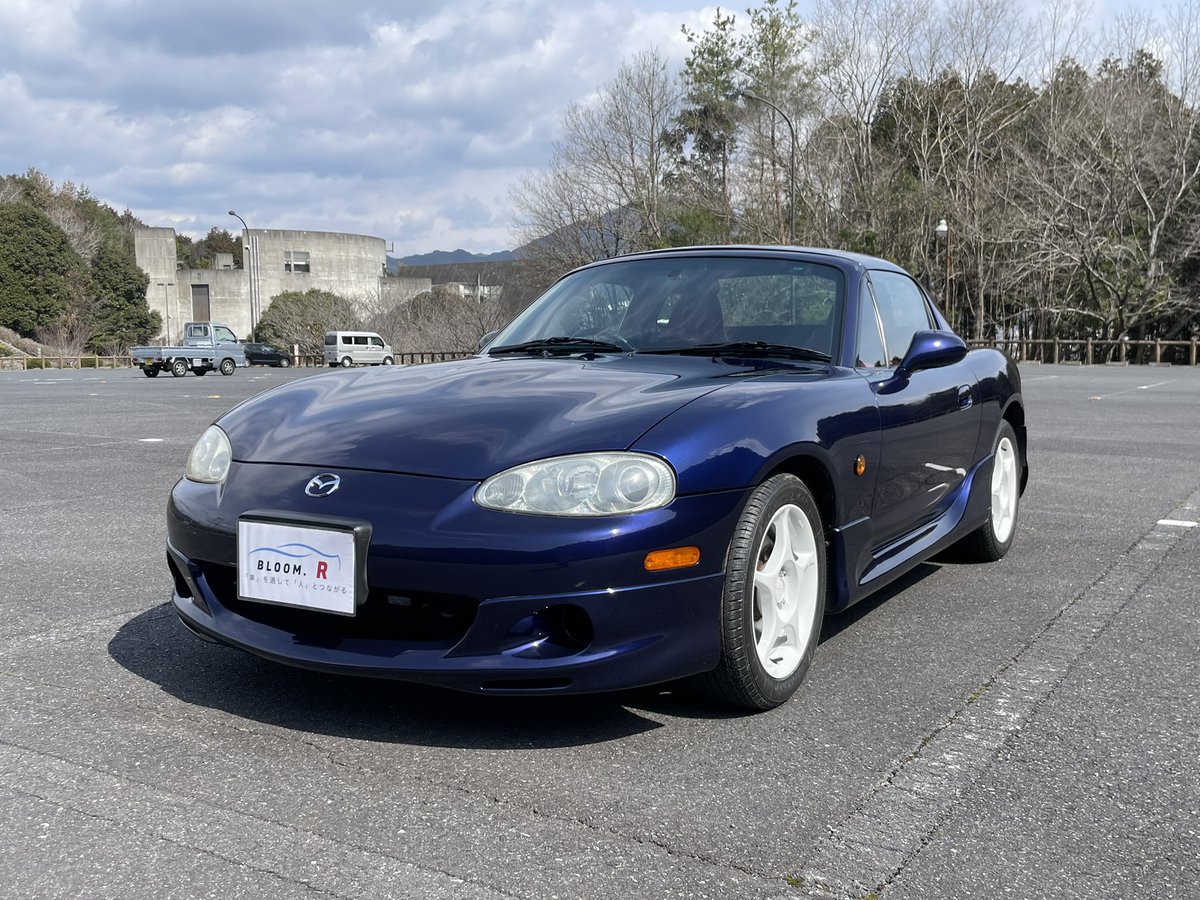 MDS120S's tweet photo. BLOOM.R在庫情報

マツダ ロードスター NB4
年式：2004(H16)年
グレード：NR-A
走行距離：約84,000km
色：ストラトブルーマイカ

・5MT
・希少色
・マツダスピード フルエアロ
・ハードトップ
・NR-A専用15インチAW
・NANKANG NS-20 新品タイヤ
・UVカットFガラス

よろしくお願いします！

#roadster https://t.co/Z0vVM7c7Qa