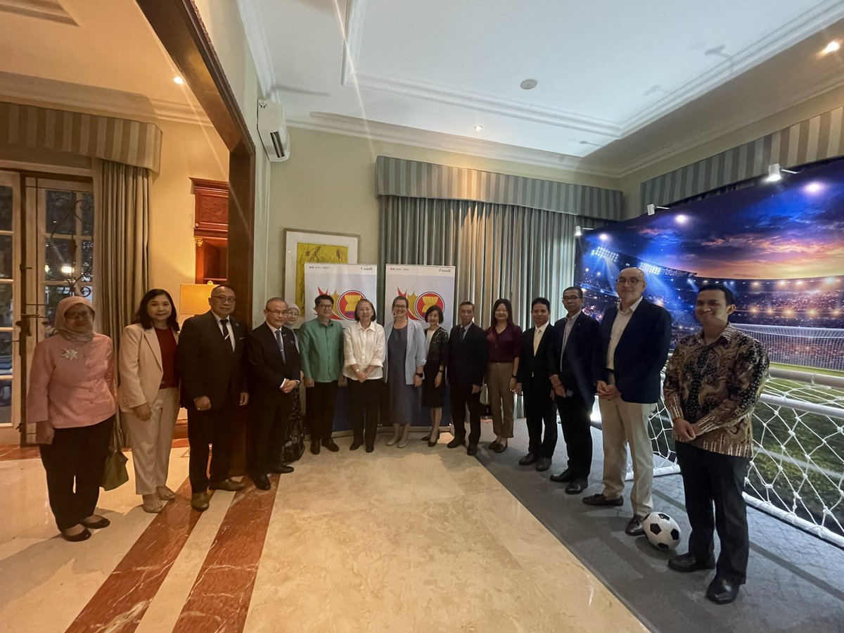 Canada-ASEAN tweet media