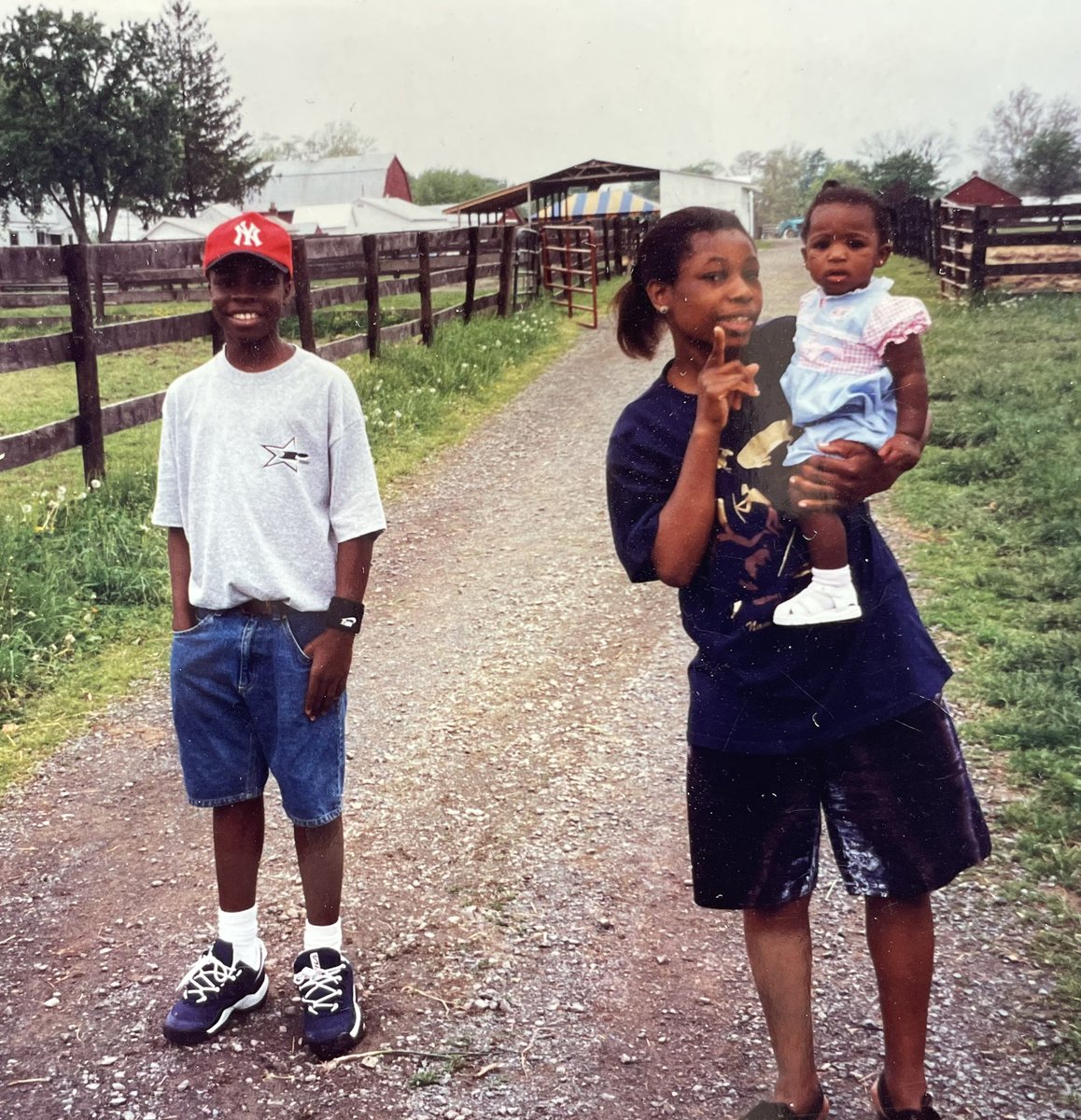 M.anifest tweet media