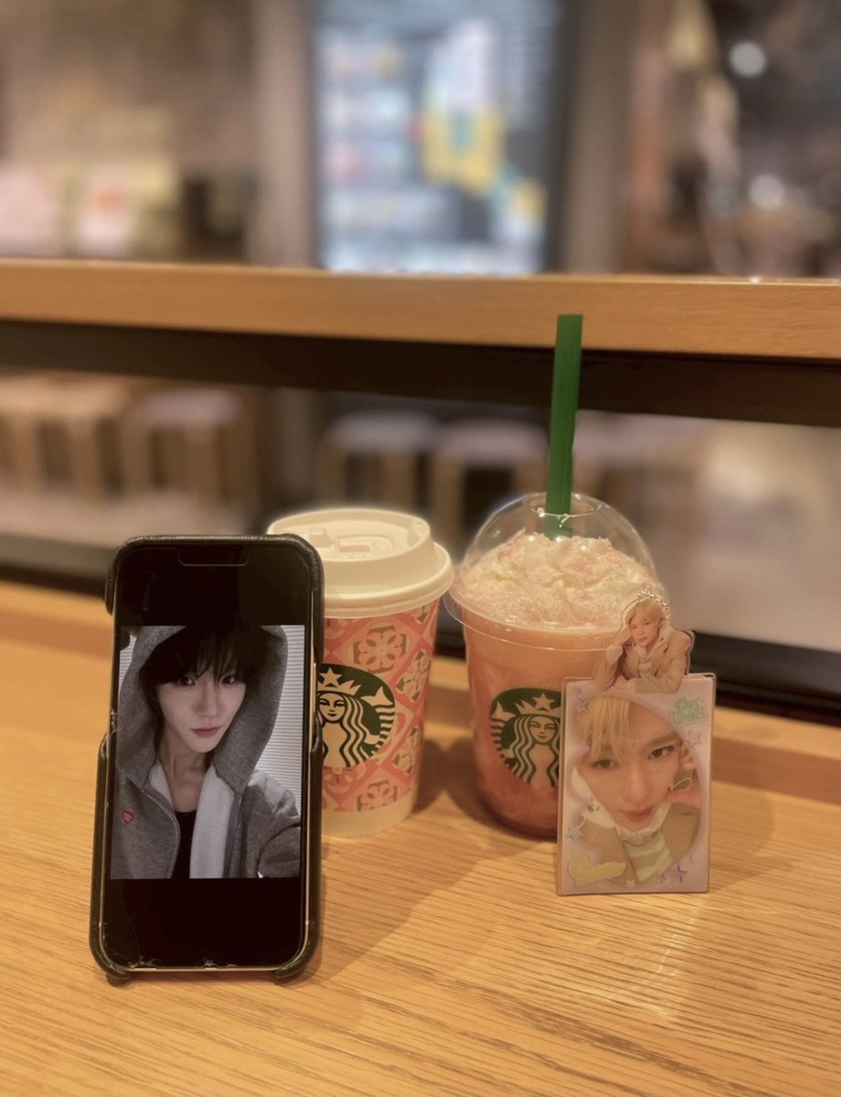 ‎⟡.· tweet media