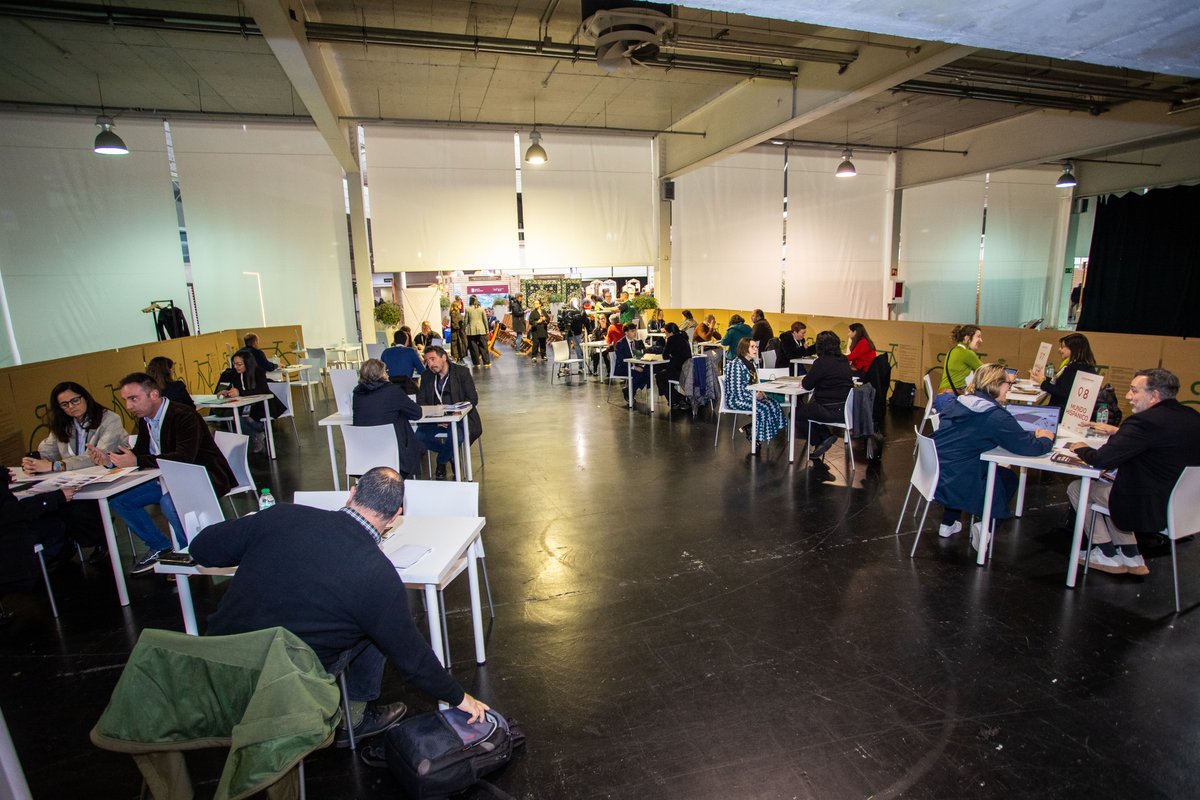 ClusterGalicia's tweet photo. 🤝 As empresas de Galicia Destino Sostible participaron no workshop profesional de ecoturismo de @biocultura.

Compartiron os seus proxectos con turoperadores e estableceron alianzas estratéxicas que reforzan o posicionamento de Galicia como destino sostible. https://t.co/nEFFfgrsxU
