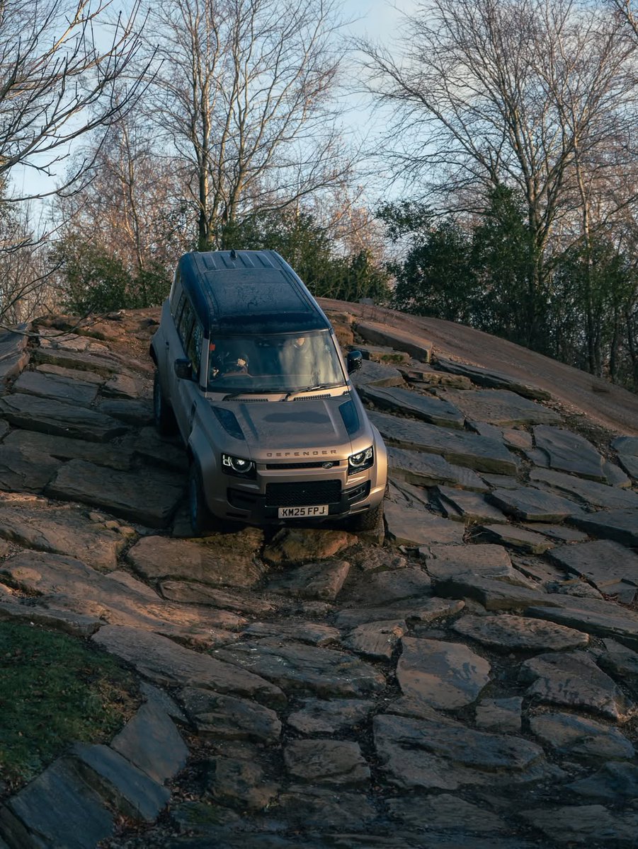 Land Rover Kenya tweet media