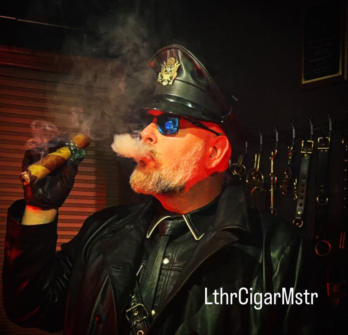 LthrCigarMstr tweet media